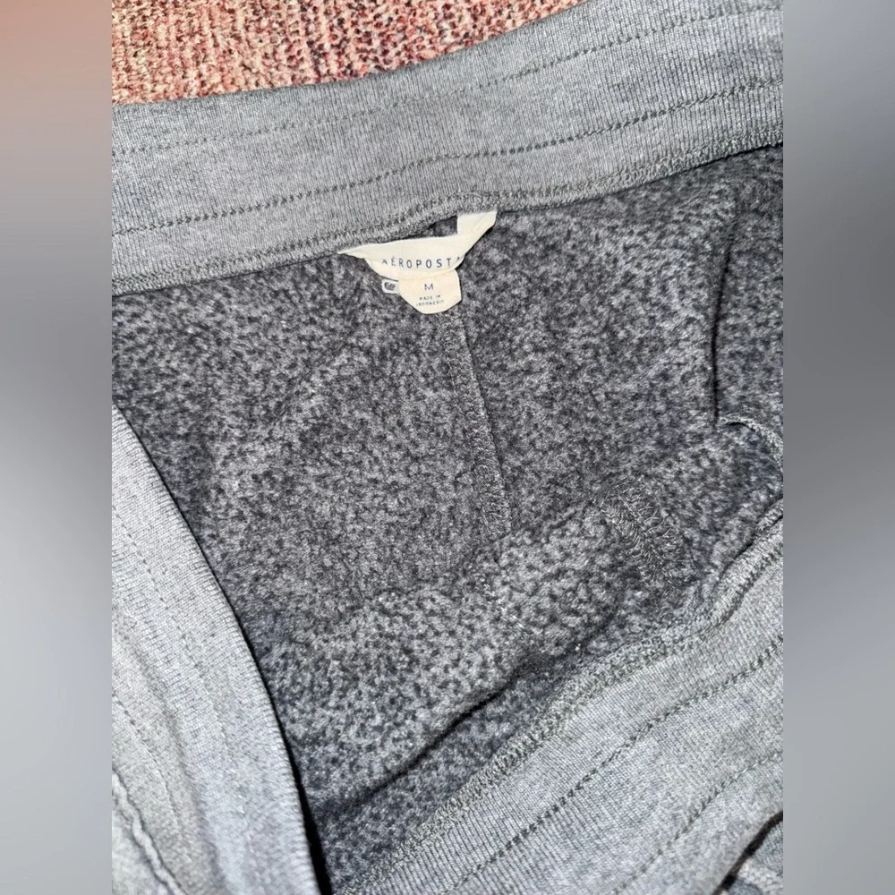 Aeropostale men’s grey drawstring embroidered logo cotton blend joggers size med